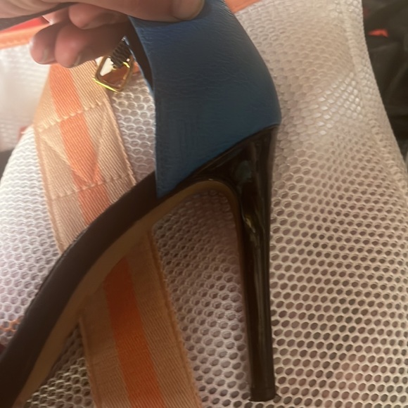 Jessica Simpson heels - Picture 3 of 3